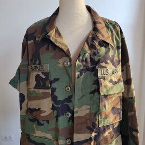 US Military Men’s Woodland Camo Tactical Weather Jacket (Size: Medium/Short)